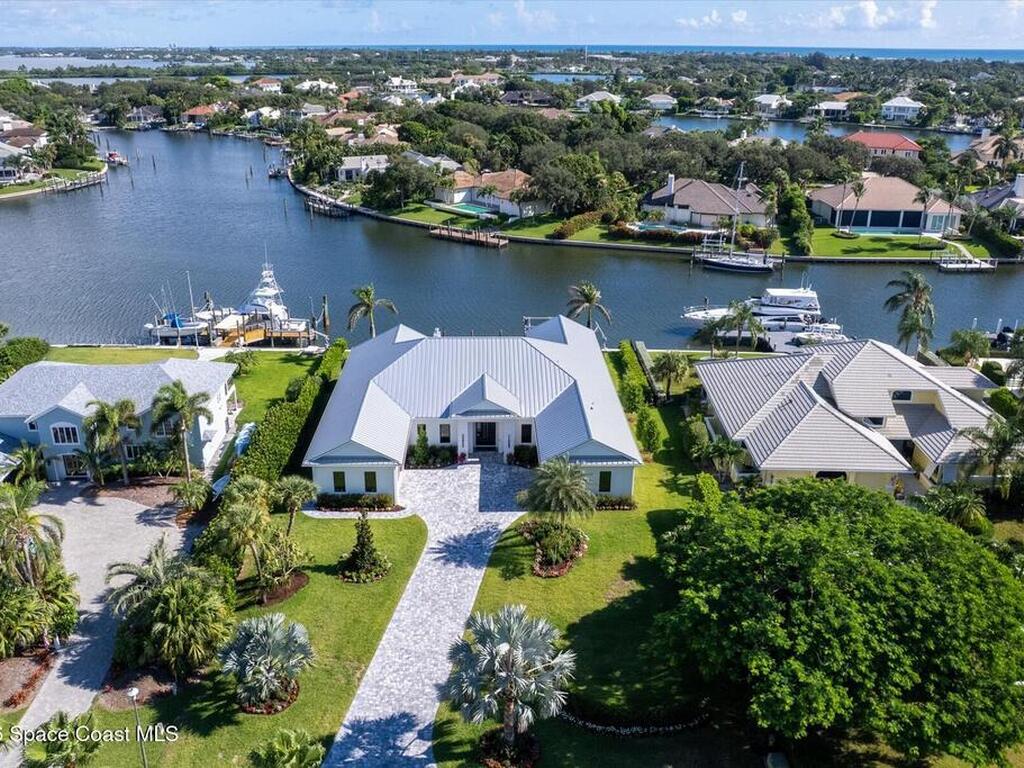 1806 Mooringline Drive