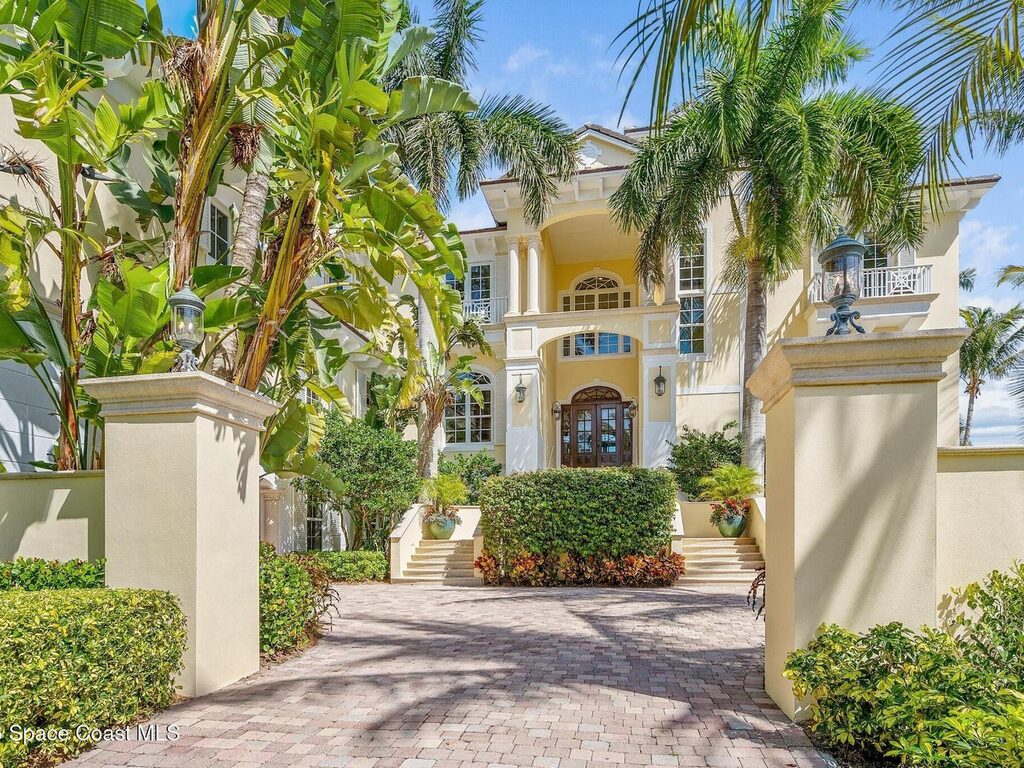 211 Beachside Drive