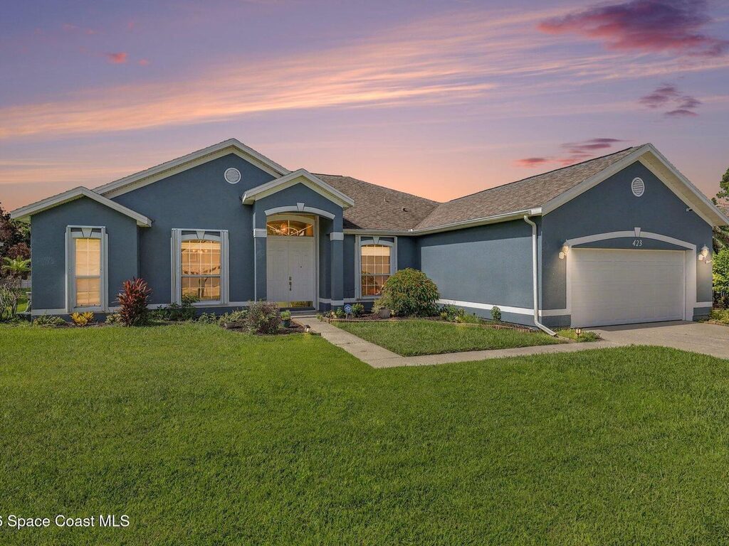 423 Stonehenge Circle