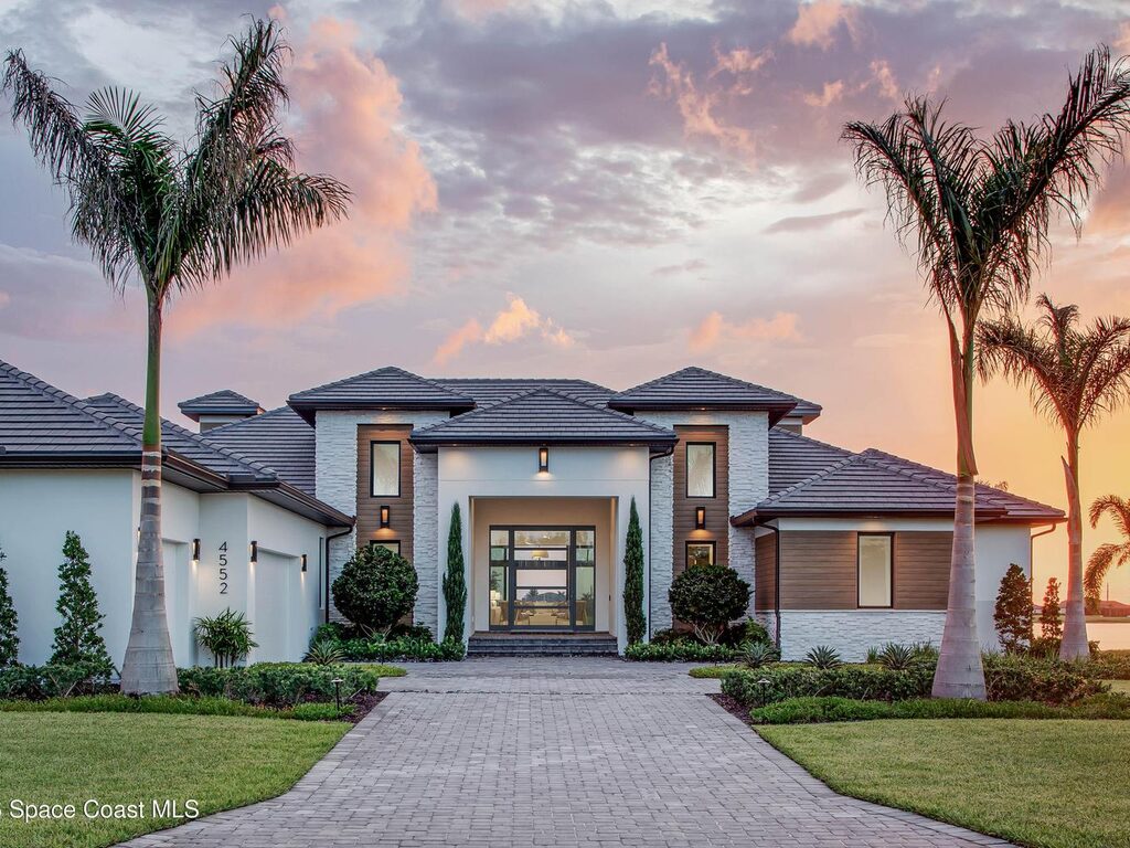4552 Tennyson Drive