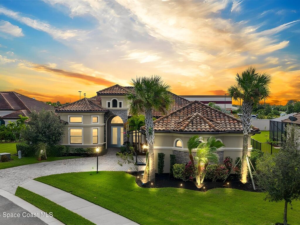 906 Casa Dolce Casa Circle