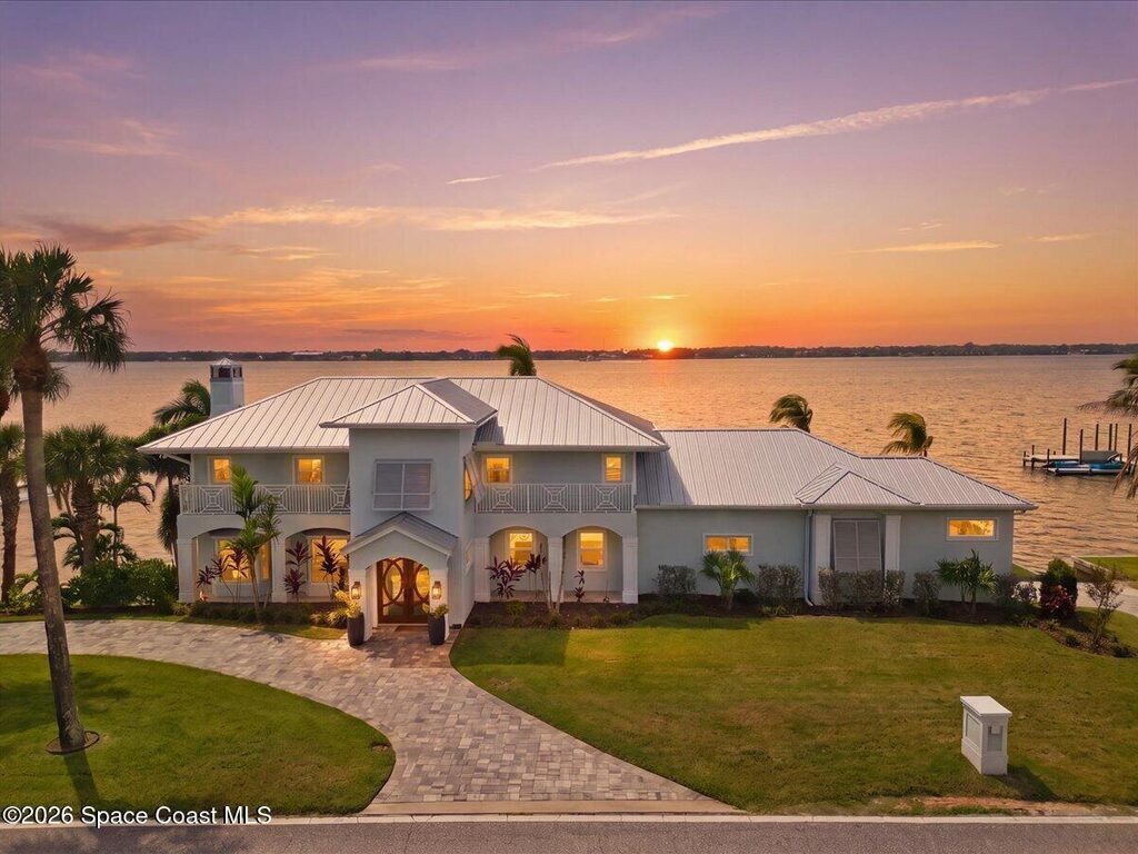 2805 S Tropical Trail