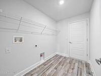 920 Lyons Circle