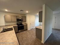 1068 Tide Road