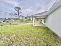 725 De Groodt Road