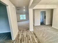 725 De Groodt Road