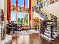 4760 Honeyridge Lane