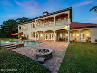 4760 Honeyridge Lane