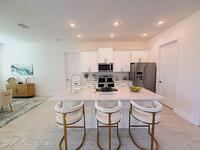 557 Castana Avenue Unit #09