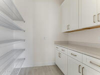 557 Castana Avenue Unit #09