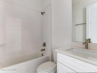 557 Castana Avenue Unit #09