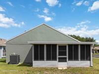 2126 Redwood Circle