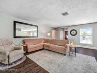 909 Waialae Circle
