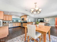 909 Waialae Circle