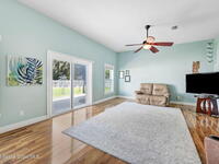 909 Waialae Circle