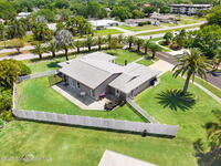 909 Waialae Circle