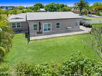 909 Waialae Circle