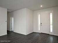 1498 Hayworth Circle