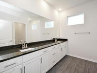 1498 Hayworth Circle