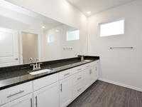 1498 Hayworth Circle