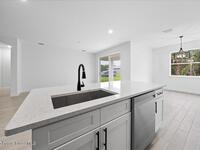 607 Gagnon Street
