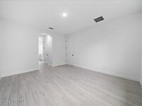 607 Gagnon Street
