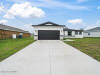 607 Gagnon Street