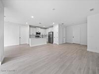 607 Gagnon Street
