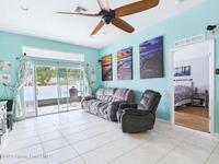 2515 Marquez Avenue