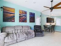 2515 Marquez Avenue