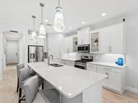 2715 Spur Drive