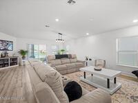 527 Glaspell Circle