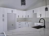 411 La Coco Street