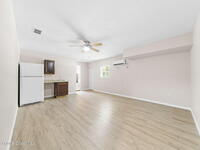 502 Black Horse Street