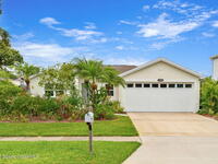 6986 Hammock Lakes Drive