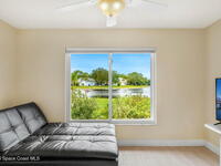 6986 Hammock Lakes Drive