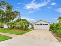 6986 Hammock Lakes Drive