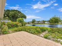 6986 Hammock Lakes Drive