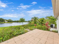 6986 Hammock Lakes Drive