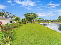 6986 Hammock Lakes Drive