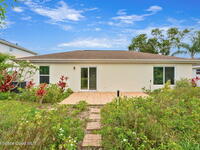 6986 Hammock Lakes Drive