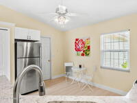 6986 Hammock Lakes Drive