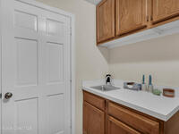 282 Neville Circle