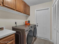 282 Neville Circle