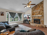 282 Neville Circle