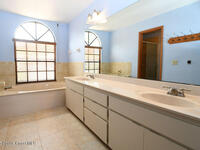 1214 Island Green Drive Unit #B3-9