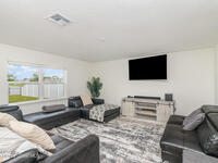 1043 Corbin Circle