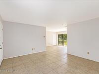 933 Gueld Avenue