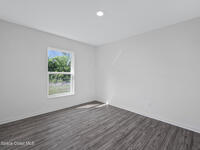 1422 Van Dyke Avenue