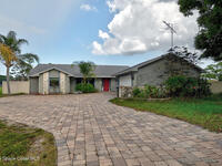 1387 Gleneagles Court